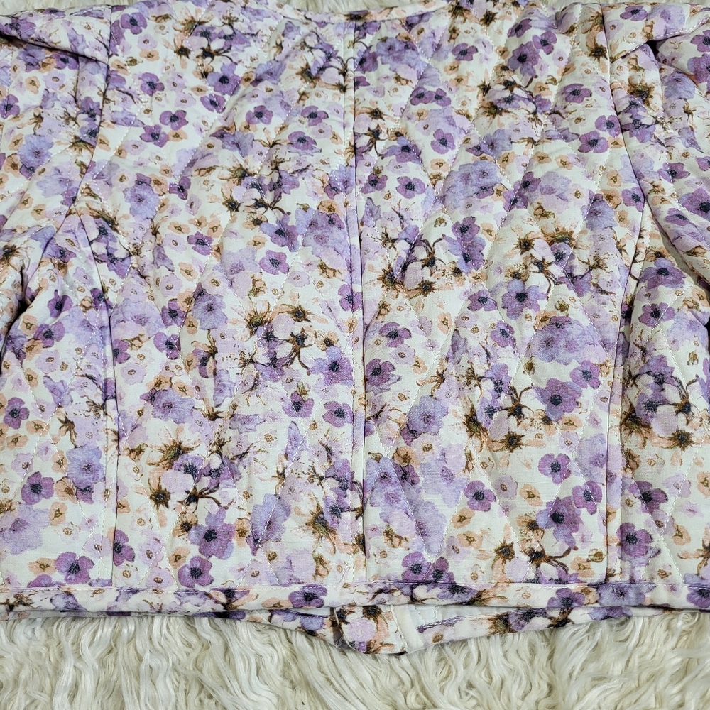 ASTR BREA FLORAL QUILTED CROPPED PUFF SLEEVE JACKET - SIZE SMALL - Picture 15 of 16